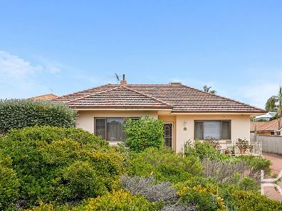 115 Moreing Road, Attadale WA 6156