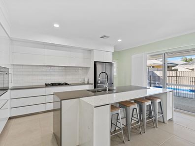 6 Hampshire Way, Baldivis WA 6171