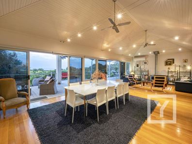 18 Quedjinup Drive, Quedjinup WA 6281