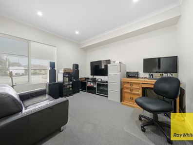 25 Melbourne Way, Morley WA 6062