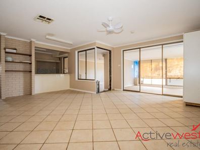 17 Kultown Drive, Waggrakine WA 6530