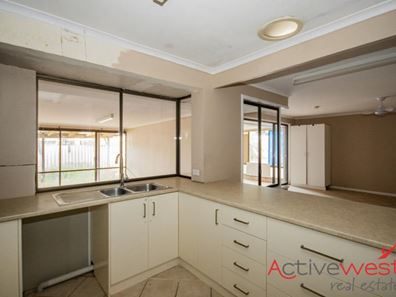 17 Kultown Drive, Waggrakine WA 6530