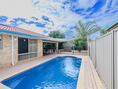 17 Vere Parkway, Canning Vale WA 6155