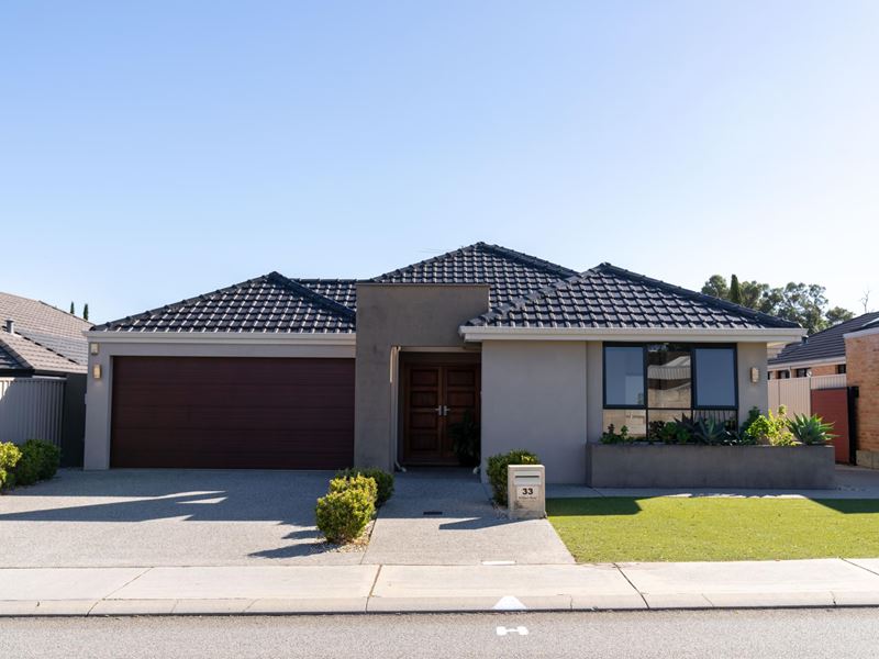 33 Wilmot Bend, Madeley WA 6065