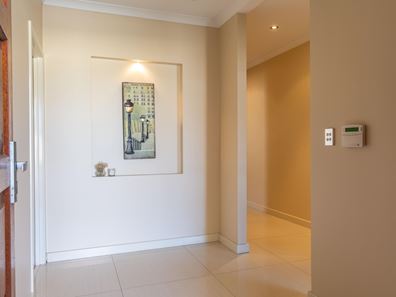 33 Wilmot Bend, Madeley WA 6065