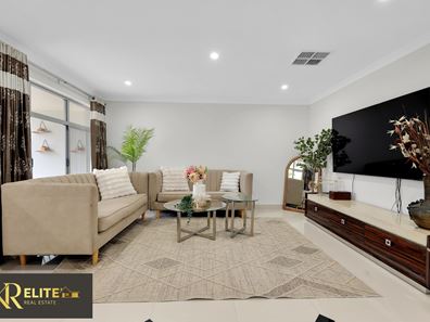 5 Beukers Way, Piara Waters WA 6112
