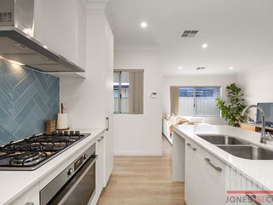 7 Recreation Way, Yanchep WA 6035