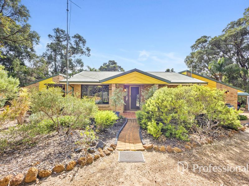 4 Crimp Cresent, Leschenault WA 6233