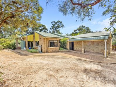 4 Crimp Cresent, Leschenault WA 6233