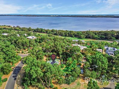 4 Crimp Cresent, Leschenault WA 6233