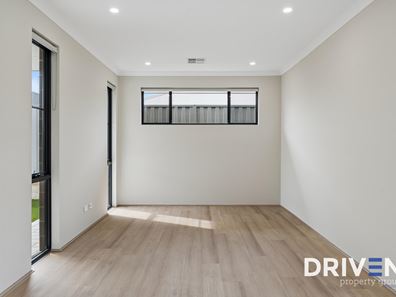34 Althorpe Grove, Eglinton WA 6034