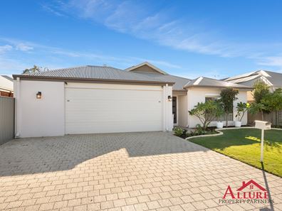 114 Bernborough Avenue, Caversham WA 6055
