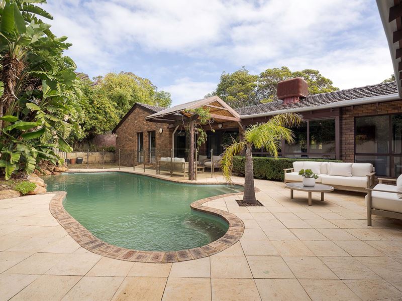 16 Watkins Road, Dalkeith