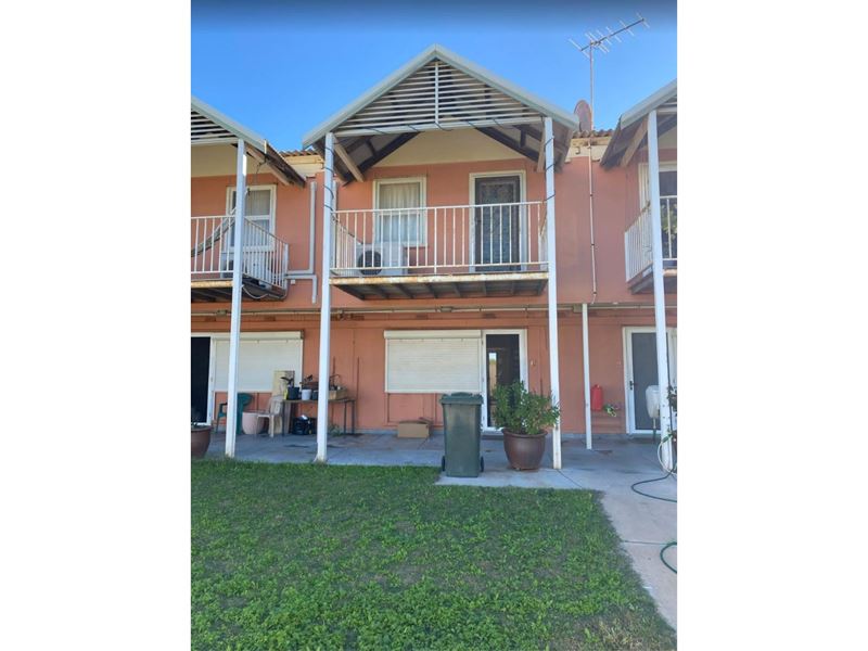 5C Hearn Place, Carnarvon WA 6701