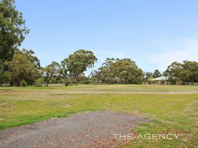73 White Road, Orange Grove WA 6109