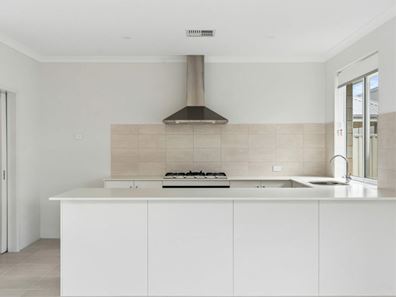 12 Uluwatu Crescent, Eglinton WA 6034