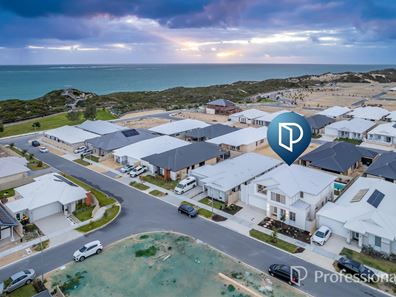 32 Venetian Road, Eglinton WA 6034