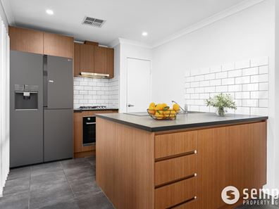 47 Lewisham Vista, Success WA 6164