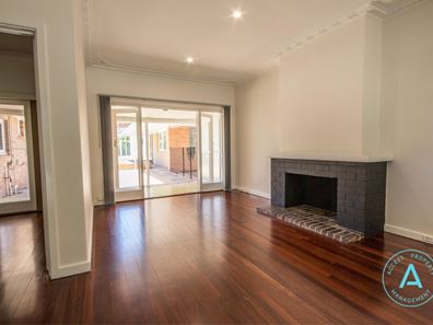 10 Success Crescent, Salter Point WA 6152