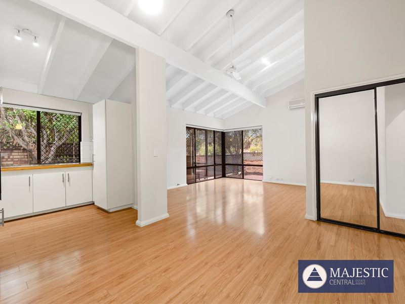 1/4 Birdwood Avenue, Como WA 6152