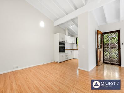 1/4 Birdwood Avenue, Como WA 6152