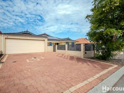 16 Woodbine Loop, Tapping WA 6065