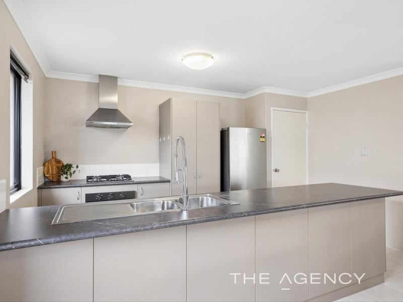 18 Wooleen Parkway, Beeliar WA 6164