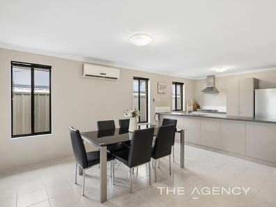 18 Wooleen Parkway, Beeliar WA 6164