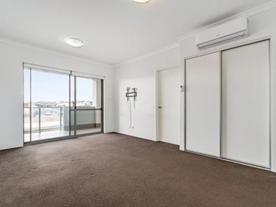 21/2 Royston Link, Butler WA 6036