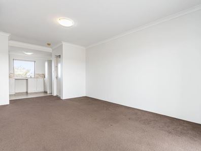 21/2 Royston Link, Butler WA 6036
