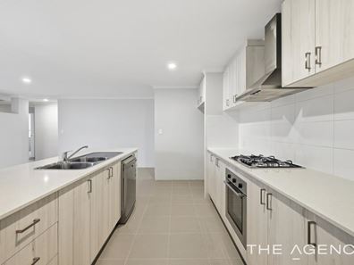 23 Yamarna Road, Golden Bay WA 6174