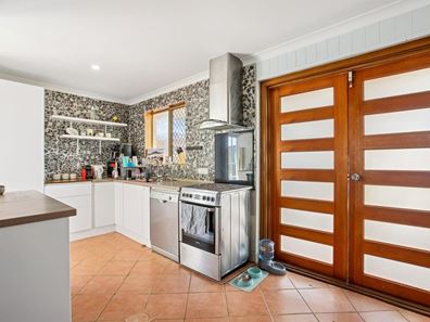 31 Bournan Heights, Parmelia WA 6167