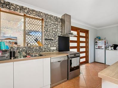 31 Bournan Heights, Parmelia WA 6167