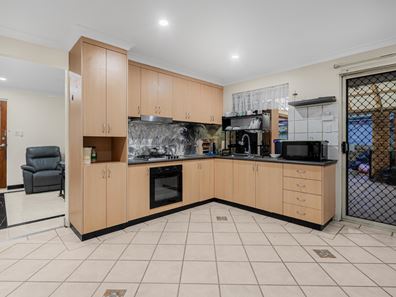 5 Peace Court, Maddington WA 6109
