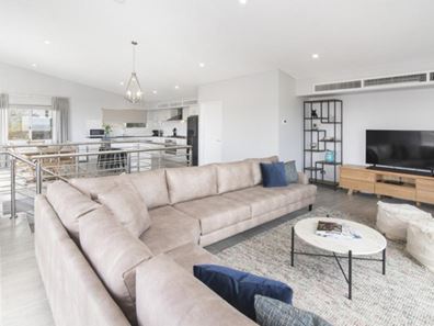 2/271 Marine Terrace, Geographe WA 6280