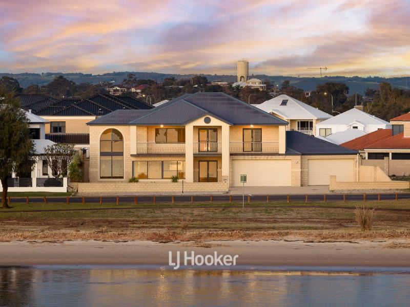 42 San Marco Promenade, Pelican Point