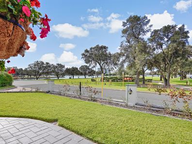 11 Siska Court, Halls Head WA 6210