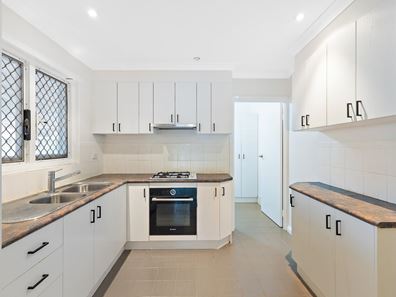 7 Rambures Way, Hamilton Hill WA 6163