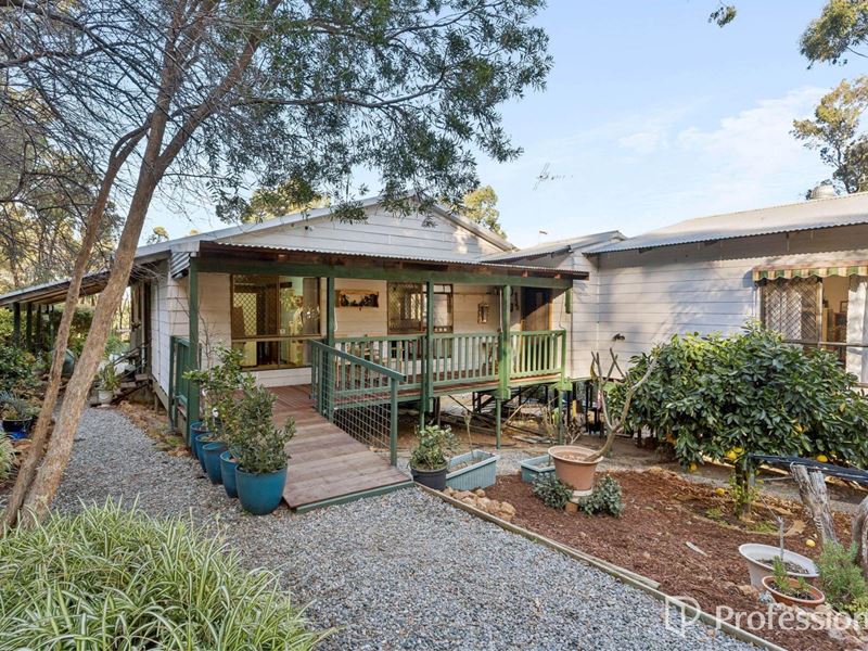 12 Feldman Crescent, Parkerville WA 6081