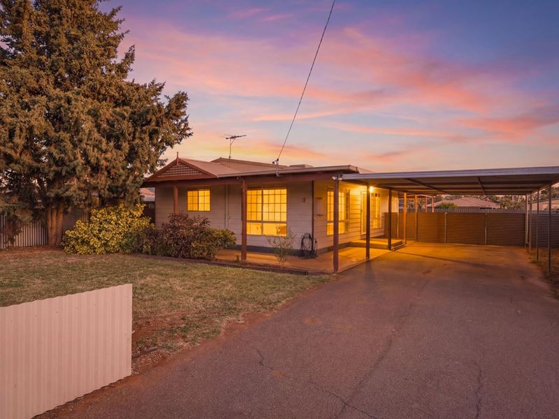 12 Starlight Place, South Kalgoorlie