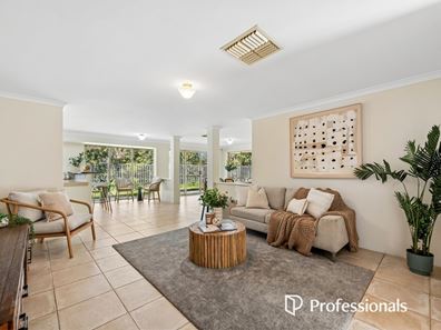 12 Jaeger Court, High Wycombe WA 6057
