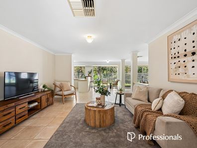 12 Jaeger Court, High Wycombe WA 6057