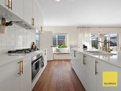 25 Korrinup Street, Haynes WA 6112