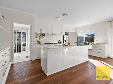 25 Korrinup Street, Haynes WA 6112