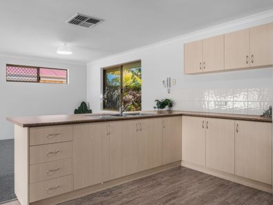 8/308 Streich Avenue, Armadale WA 6112