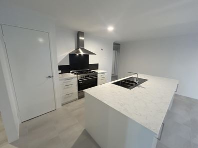 27 Deauville Approach, Madora Bay WA 6210