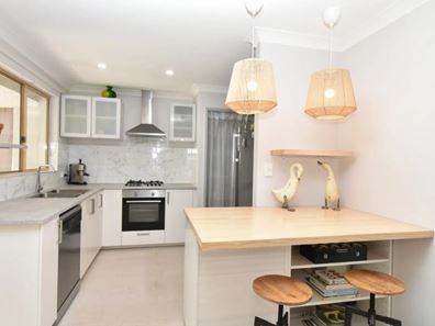 13 Barney court, Parmelia WA 6167