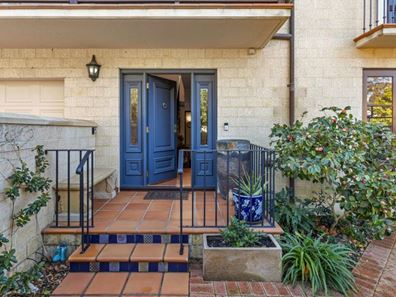 6 Aston Place, Claremont WA 6010