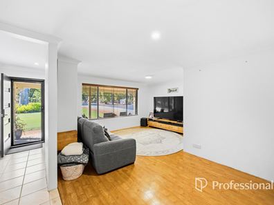31 Coral Drive, Leschenault WA 6233