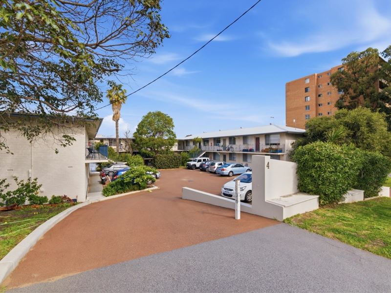 13/4 Murray Avenue, Mosman Park WA 6012